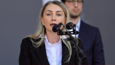 ‘Adaylık’ ihtimali gündeme gelmişti: Dilek İmamoğlu’ndan ‘Siyasete girecek misiniz?’ sorusuna net karşılık
