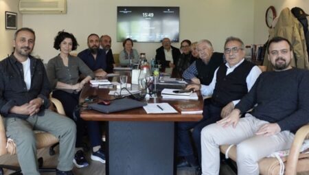 Anne Baba Dayanışma Ağı’ndan İstanbul Tabip Odası’na ziyaret: ‘Çocuklarımızın yanında olun’