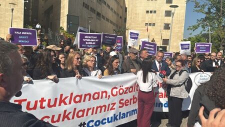 Anne Baba Dayanışma Ağı’ndan tutuklu gençler için davet: ‘Çocuklarımızı kimseye zulmettirmeyeceğiz’