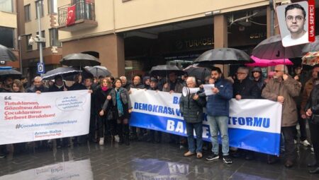 Anne Baba Dayanışma Ağı’ndan yeni davet: ‘Arda Irmak ve tüm öğrenciler özgür bırakılsın!’