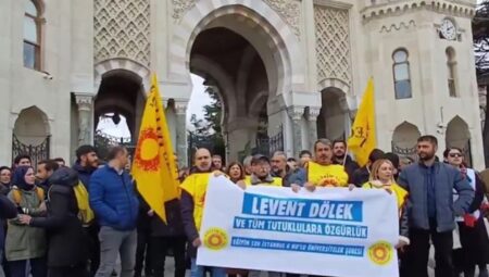 Beyazıt’ta ‘Levent Dölek’ protestosu: ‘Sendikal faaliyet kabahat değildir’