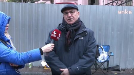 Çadırı kaldırıldı, kitapları alındı… Adalet Bakanlığı önündeki nöbetini tamamlayan Mahmut Tanal’dan yeni açıklama: ‘Suç duyurusunda bulunacağım!’