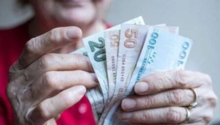 CHP’den hükümete emekli bayram ikramiyesi reaksiyonu: ‘Şatafat içinde yaşayanlar geçim düşüncesini ne bilsin?’