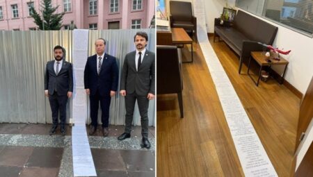 CHP’li Akay, Meclis’te tutuklanan öğrencilerin metrelik listesini açtı: ‘Bu durumda olmamızın sebebi antidemokratik uygulamalardır’