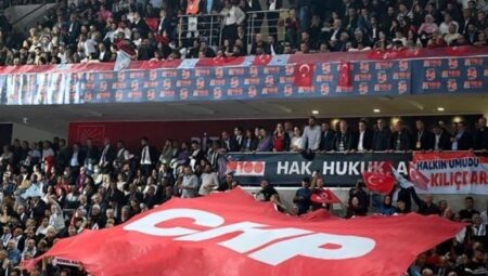 CHP’nin 21’inci Olağanüstü Kurultayı… CHP Parti Meclisi’nde yeni isimler!