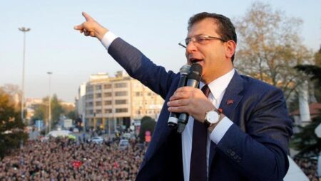 Ekrem İmamoğlu’ndan iktidara sert reaksiyon: ‘Bir avuç muhteris…’