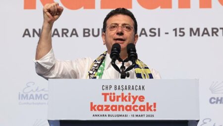 Ekrem İmamoğlu’ndan imza daveti: ‘Bu imzalar ülkemizin yarınları için atılıyor’