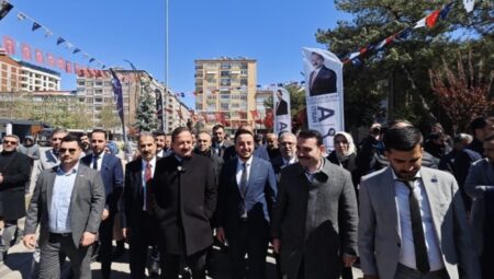 Elazığ’da Ağıralioğlu’na bu türlü sıkıntı yandı: ‘Bu ülkede milliyetçi yaşayan beşerler 40 yaşından sonra komünist oldu’