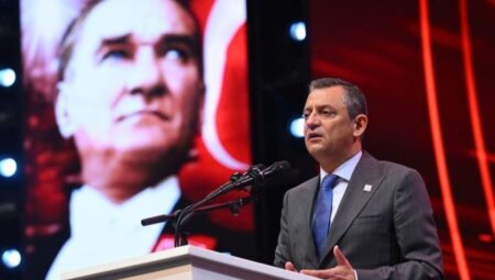 Fransız gazetesi Le Monde: Özgür Özel, Türkiye muhalefetinin yeni sesi
