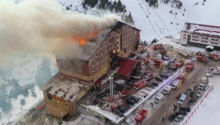 Grand Kartal Otel faciasında ’12 dakika’ detayı
