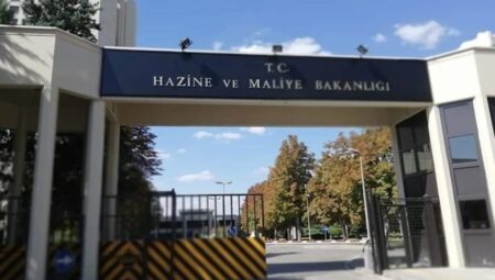 Hazine üç ihale düzenleyecek ve bir kira sertifikasını direkt satacak