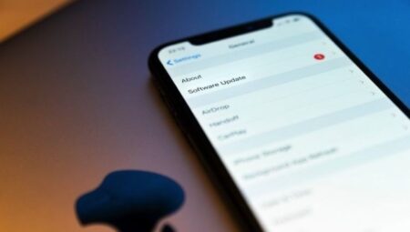 iOS 18.4 ile iPhone’dan silinen uygulamalar geri dönüyor