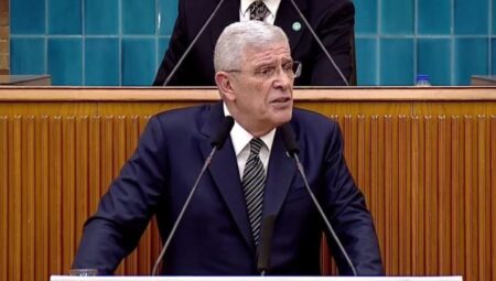 İYİ Parti önderi Müsavat Dervişoğlu’ndan Sıhhat Bakanı’na ‘çocuk’ reaksiyonu