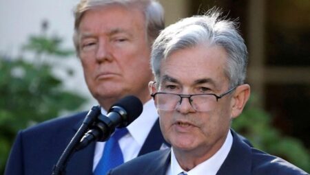 Trump’tan Fed Başkanı Powell’a sert eleştiri: ‘Fed’in çok geç ve yanlış davranan lideri…’