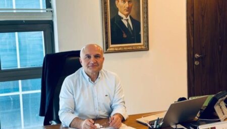 YETERLİ Parti’nin iktisat kurmayı Erhan Usta, Cumhuriyet’e konuştu: Fakirin gırtlağına yapıştılar