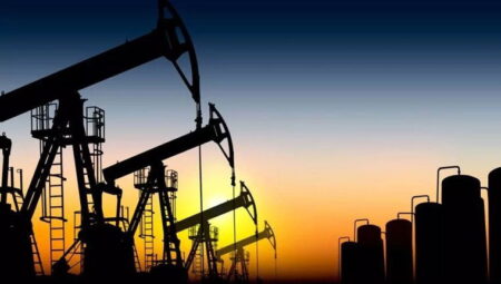 ABD petrol fiyatı kestirimini aşağı istikametli revize etti