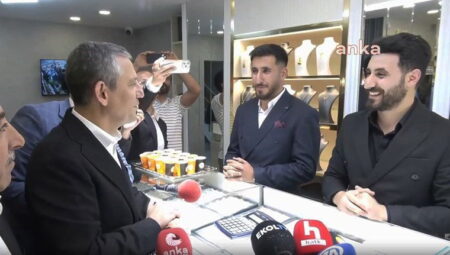 Özgür Özel’in Van’da kuyumcu esnafı ile diyaloğu gündem oldu: ‘Bu hesabı Trabzon’da, Adana’da, Trakya’da da yaptım…’