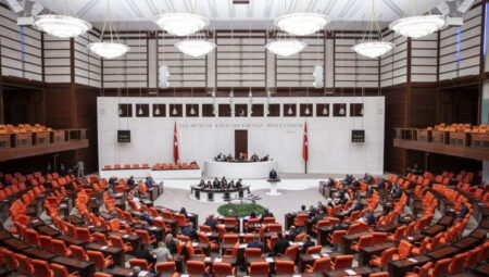 TBMM Genel Heyeti’nde ‘İmamoğlu’ yansıları: ‘Panik halindeler, her düğmeye basıyorlar’