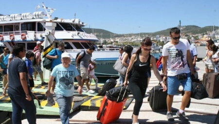 Yunanistan’a giden Türk turist sayısı açıklandı!