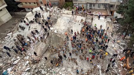 82 şahsa mezar olmuştu… İhsan Bayram Sitesi davasında, tutuklu inşaat mühendisinden pişkin savunma: ‘Baroya şikayet edeceğiz, hesap soracağız!’
