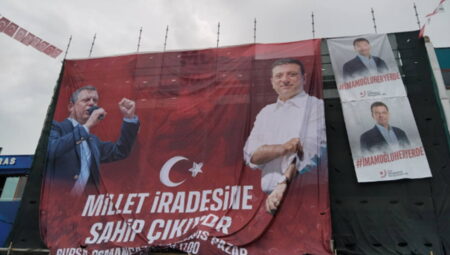 Bursa’da ‘Millet İradesine Sahip Çıkıyor’ mitingi: Onbinler Özgür Özel’i bekliyor