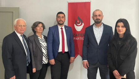 CHP’li belediye başkanı Zafer Partisi İlçe Başkanlığı binasının açılışına katıldı: Birlik ve beraberlik vurgusu
