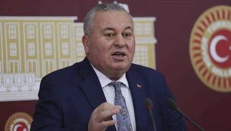 CHP’li Enginyurt’tan dikkat çeken tez: ‘AKP’li gazetecilere para verilmiş’