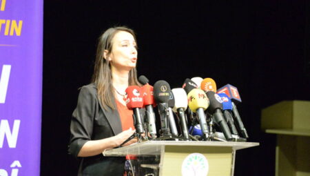 DEM Parti’den İBB’ye 4. dalga operasyonlara reaksiyon: ‘Seçilmişi mahpusa koyamazsın’