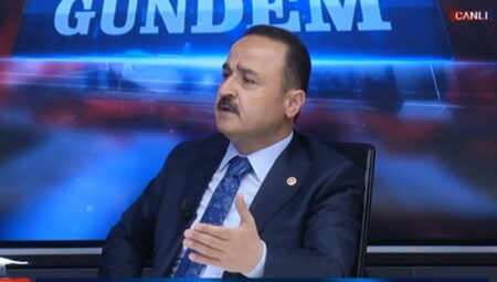 MHP’li vekil canlı yayında AKP’li lidere sert sözlerle yüklendi: ‘Adnan Oktar ve kedicikleri gibi…’