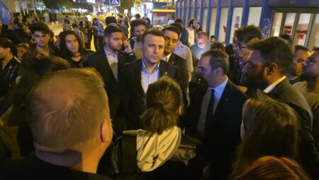 Özgür Çelik’ten ‘gözaltılara’ reaksiyon: ‘Kimseyi yalnız bırakmayacağız!’