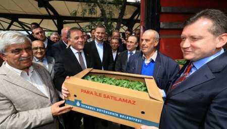 Silivri’de fide dağıtım merasimi… İBB Başkanvekili Nuri Aslan’dan ‘İmamoğlu’ açıklaması: ‘Gece-gündüz İstanbul için, Türkiye için çalışmaya devam ediyor’