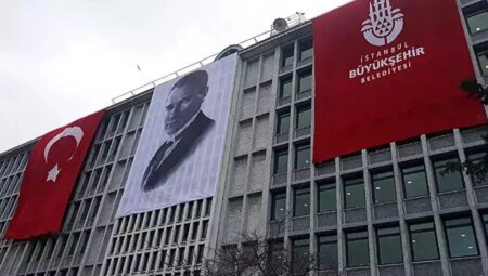 Yılmaz Özdil’den ‘İBB’de CHP’lilere mobbing’ tezi: ‘Kan kusturuyorlar’